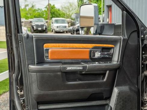 Used 2017 RAM 3500 Laramie Longhorn image 16