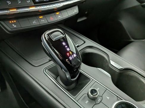 Certified 2022 Cadillac XT4 Premium Luxury w/ Enhanced Visibility Package image 21