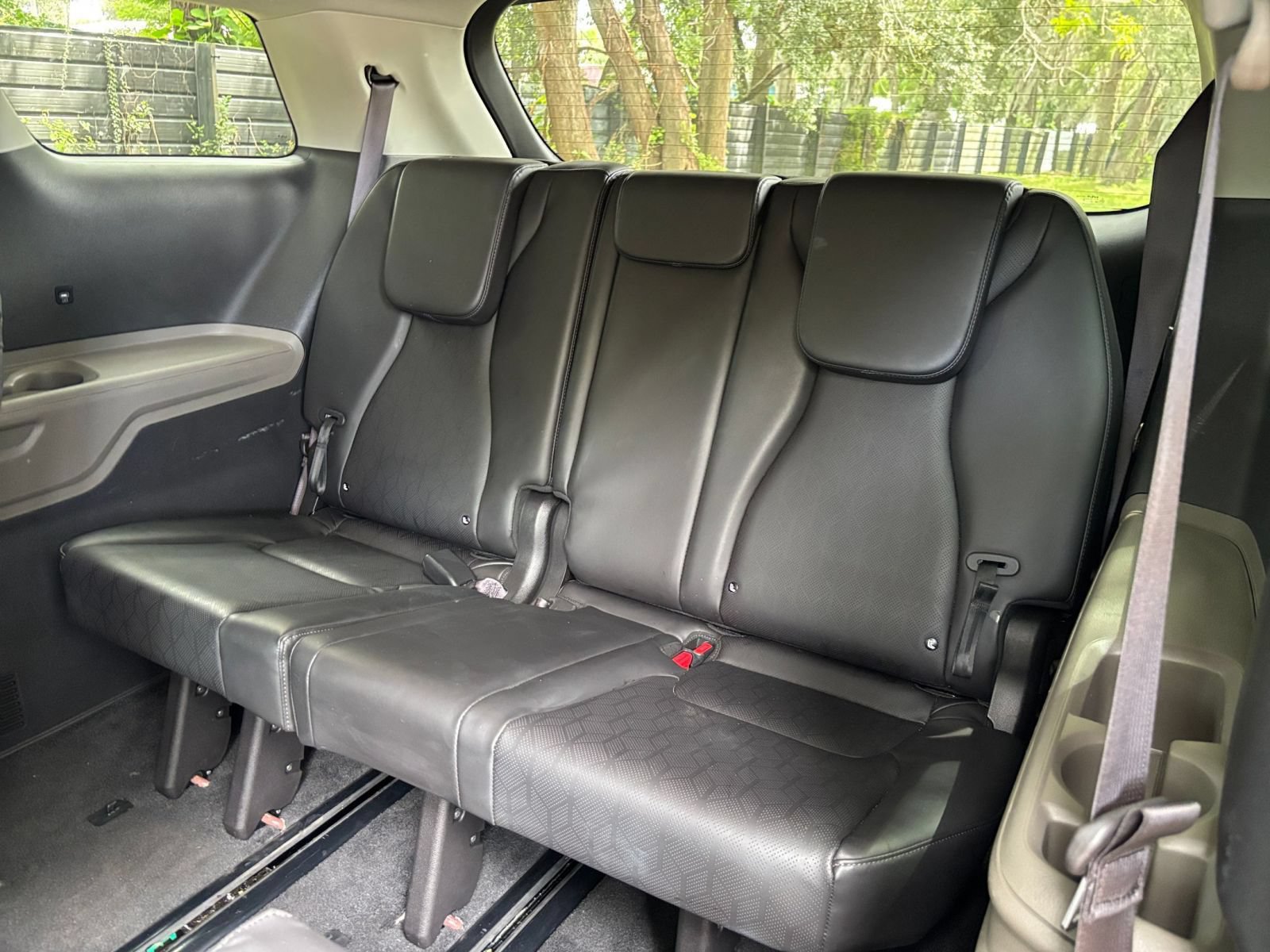 Used 2026 Kia Carnival FWD image 30
