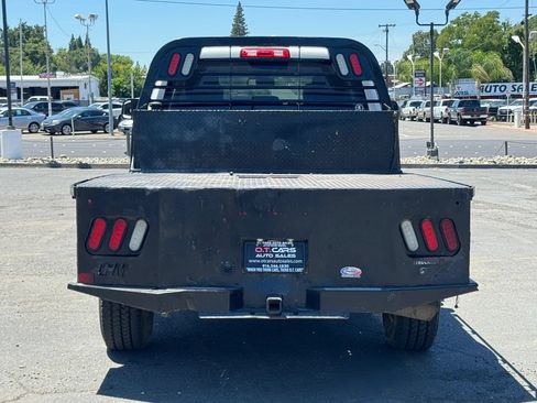 Used 2013 RAM 2500 Tradesman w/ Chrome Appearance Group AWD/4WD image 4