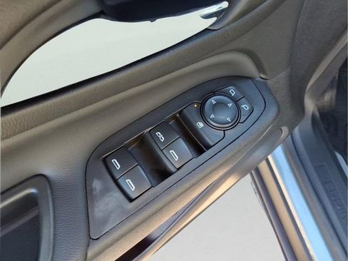 Certified 2024 Chevrolet Equinox LT w/ LPO, Floor Liner Package image 17