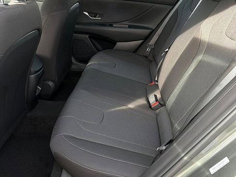 New 2026 Hyundai Elantra SE image 7