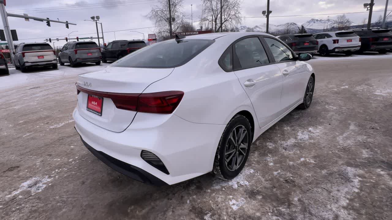 Used 2022 Kia Forte LXS FWD image 8