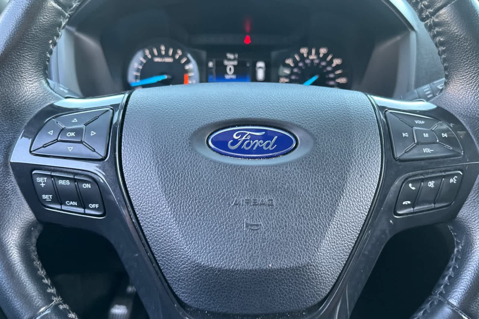 Used 2017 Ford Explorer XLT AWD/4WD image 24