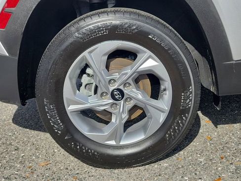 Used 2023 Hyundai Tucson SE image 6