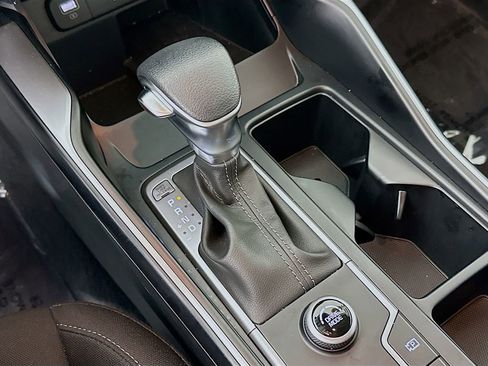 Used 2023 Kia Sorento LX image 21