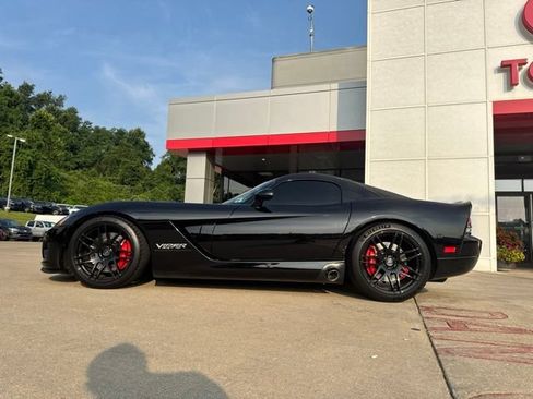 Used 2006 Dodge Viper SRT-10 RWD image 3