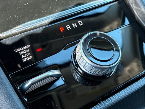 Used 2023 Jeep Grand Cherokee Limited image 21