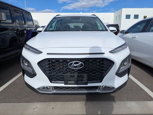 Used 2021 Hyundai Kona SEL Plus w/ Cargo Package FWD image 2
