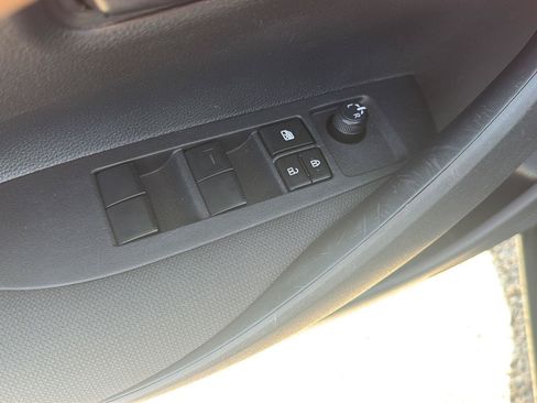 Used 2025 Toyota Corolla LE FWD image 16