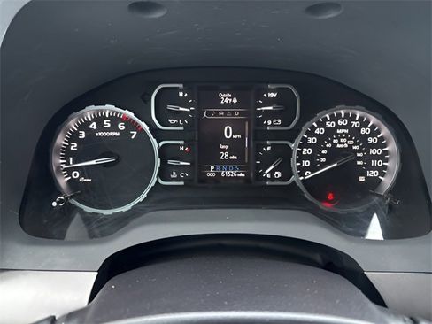 Used 2018 Toyota Tundra SR5 w/ SR5 Upgrade Package image 12