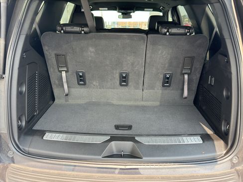 Used 2025 Chevrolet Tahoe Z71 AWD/4WD image 10