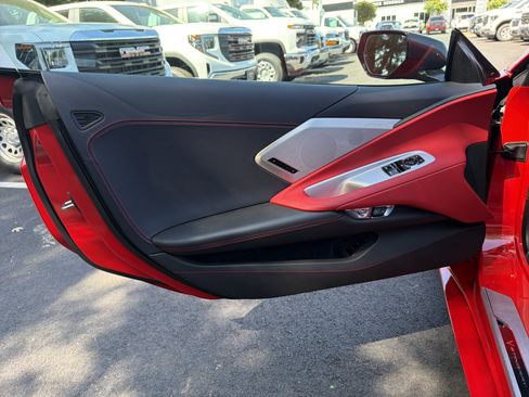 Used 2022 Chevrolet Corvette Stingray Preferred Cpe w/ Z51 Performance Package image 14