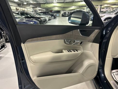Certified 2024 Volvo XC90 T8 Plus w/ Protection Package Premier image 9