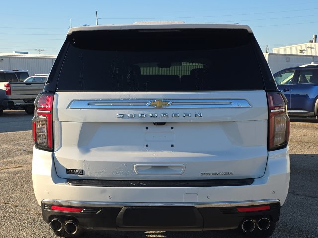 Used 2024 Chevrolet Suburban Premier w/ Premium Package AWD/4WD image 4