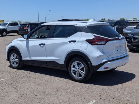 Used 2023 Nissan Kicks S FWD image 3