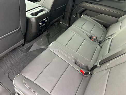 New 2026 GMC Yukon XL Elevation image 11