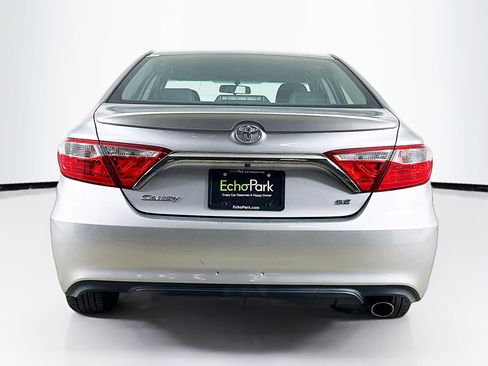 Used 2015 Toyota Camry SE image 7
