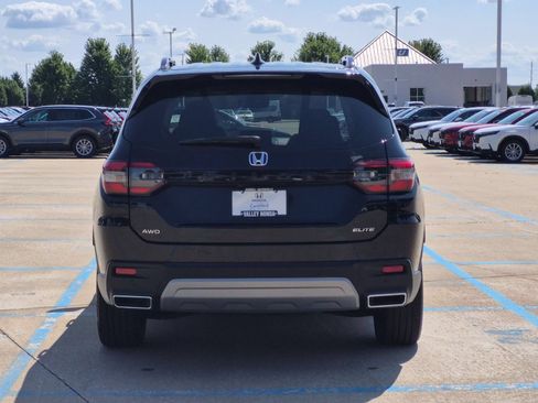Used 2025 Honda Pilot Elite image 7