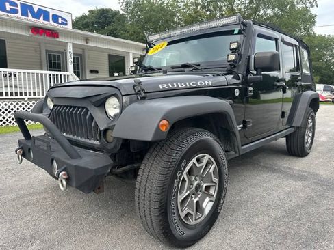 Used 2014 Jeep Wrangler Unlimited Rubicon w/ Connectivity Group AWD/4WD image 3