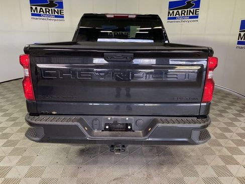 Used 2025 Chevrolet Silverado 1500 Custom w/ Turbomax Blackout Package AWD/4WD image 17