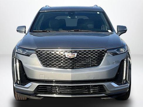 Used 2023 Cadillac XT6 Premium Luxury FWD image 2