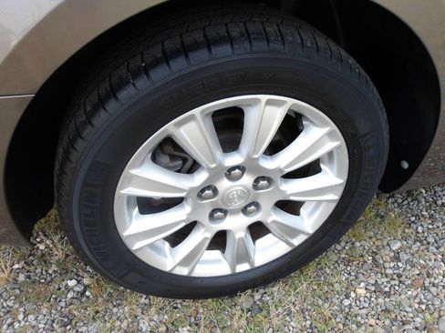 Used 2012 Buick LaCrosse Leather FWD image 31