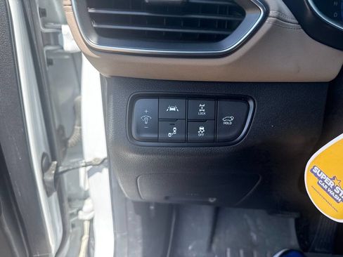 Used 2019 Hyundai Santa Fe Limited AWD/4WD image 14