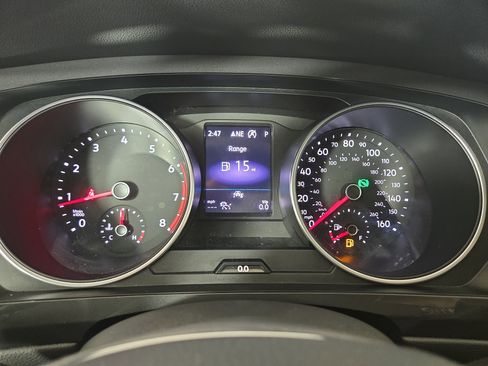 Used 2021 Volkswagen Tiguan SE image 16