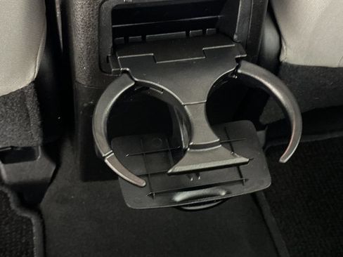 Used 2016 Toyota Corolla LE FWD image 14