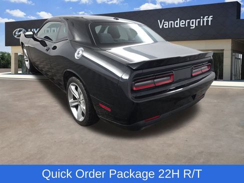 Used 2018 Dodge Challenger R/T image 2