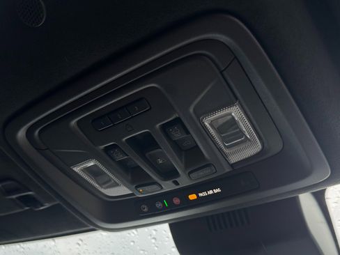 Used 2024 GMC Sierra 3500 Denali Ultimate image 34