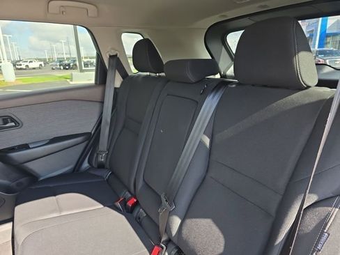 Used 2023 Nissan Rogue S AWD/4WD image 30