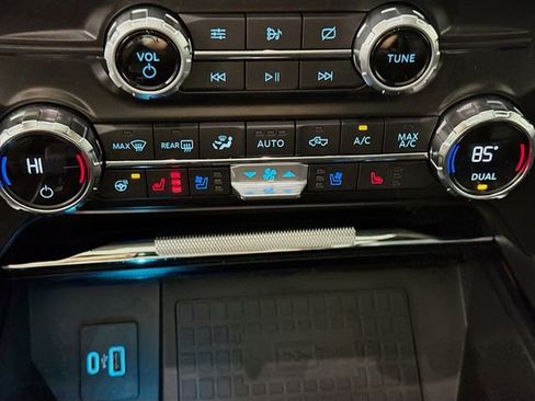 Used 2021 Ford F150 Raptor w/ Equipment Group 801A High image 19