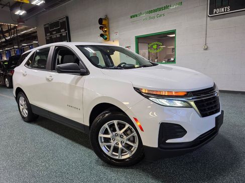 Used 2022 Chevrolet Equinox LS FWD image 14