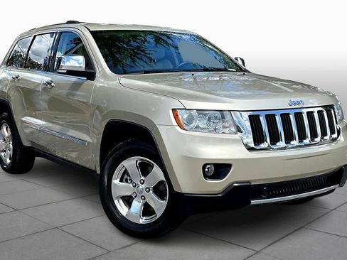 Used 2011 Jeep Grand Cherokee Limited w/ Trailer Tow Group IV image 2
