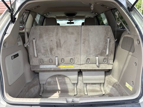 Used 2005 Toyota Sienna XLE FWD image 9