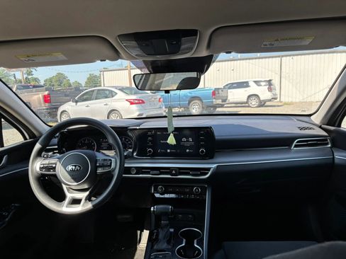Used 2021 Kia K5 LXS FWD image 17