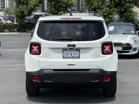 Used 2019 Jeep Renegade Altitude w/ Quick Order Package 2XM FWD image 8
