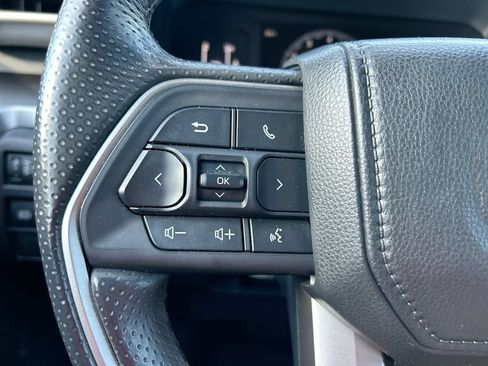 Certified 2025 Toyota 4Runner SR5 AWD/4WD image 15