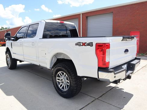 Used 2019 Ford F250 Lariat w/ Lariat Value Package image 3