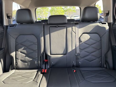 New 2026 Volkswagen Atlas SE FWD image 31