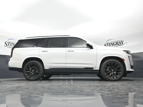 Used 2023 Cadillac Escalade Sport Platinum w/ LPO, ONYX Package AWD/4WD image 36