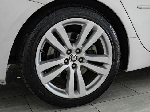 Used 2012 Jaguar XJ L image 55