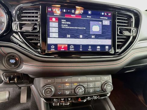 Used 2023 Dodge Durango GT AWD/4WD image 19