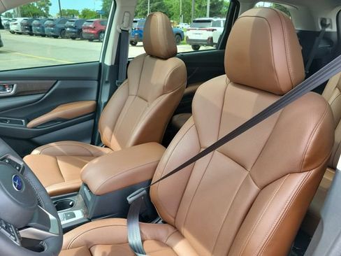 Used 2026 Subaru Ascent Touring AWD/4WD image 5