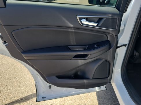 Used 2022 Ford Edge SE AWD/4WD image 14