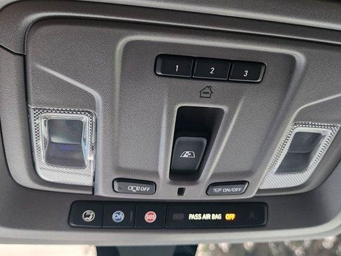 Used 2022 Chevrolet Silverado 3500 LT w/ Convenience Package AWD/4WD image 24