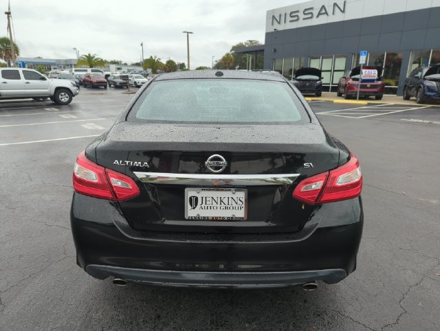 Used 2016 Nissan Altima 2.5 SV w/ Convenience Package FWD image 7