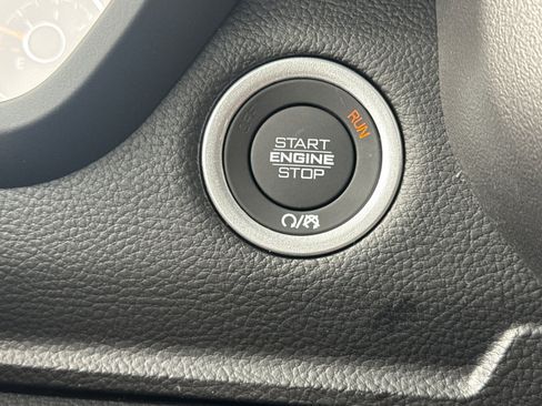 New 2026 RAM 1500 Laramie AWD/4WD image 21